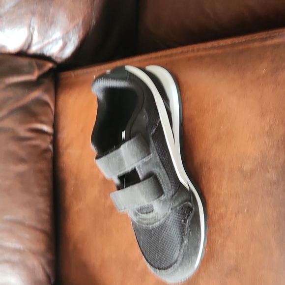 Shoes - Picture 3 of 3